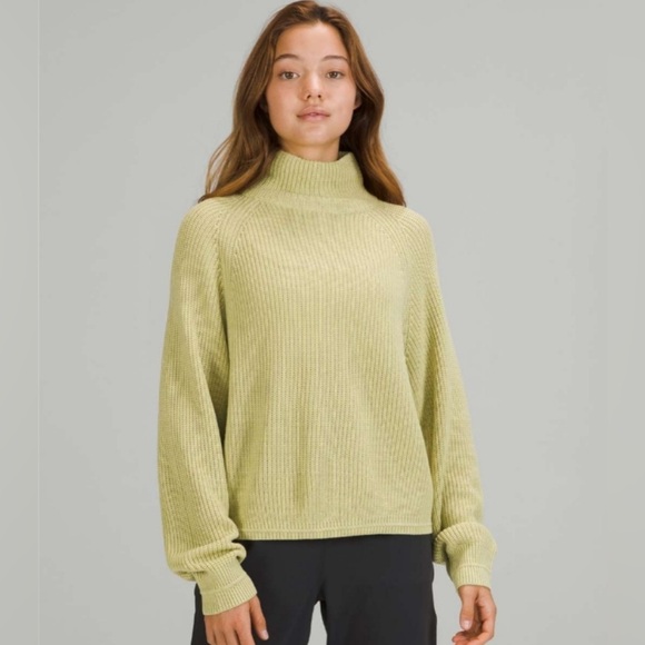 Lululemon Ribbed Turtleneck Sweater in Dew Green size XS/S - Picture 9 of 10